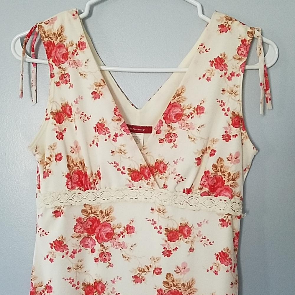 Beautiful vintage Entrancy dress